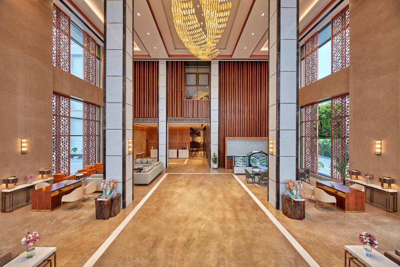 Doubletree By Hilton Váránasí Exteriér fotografie