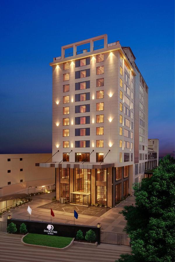 Doubletree By Hilton Váránasí Exteriér fotografie