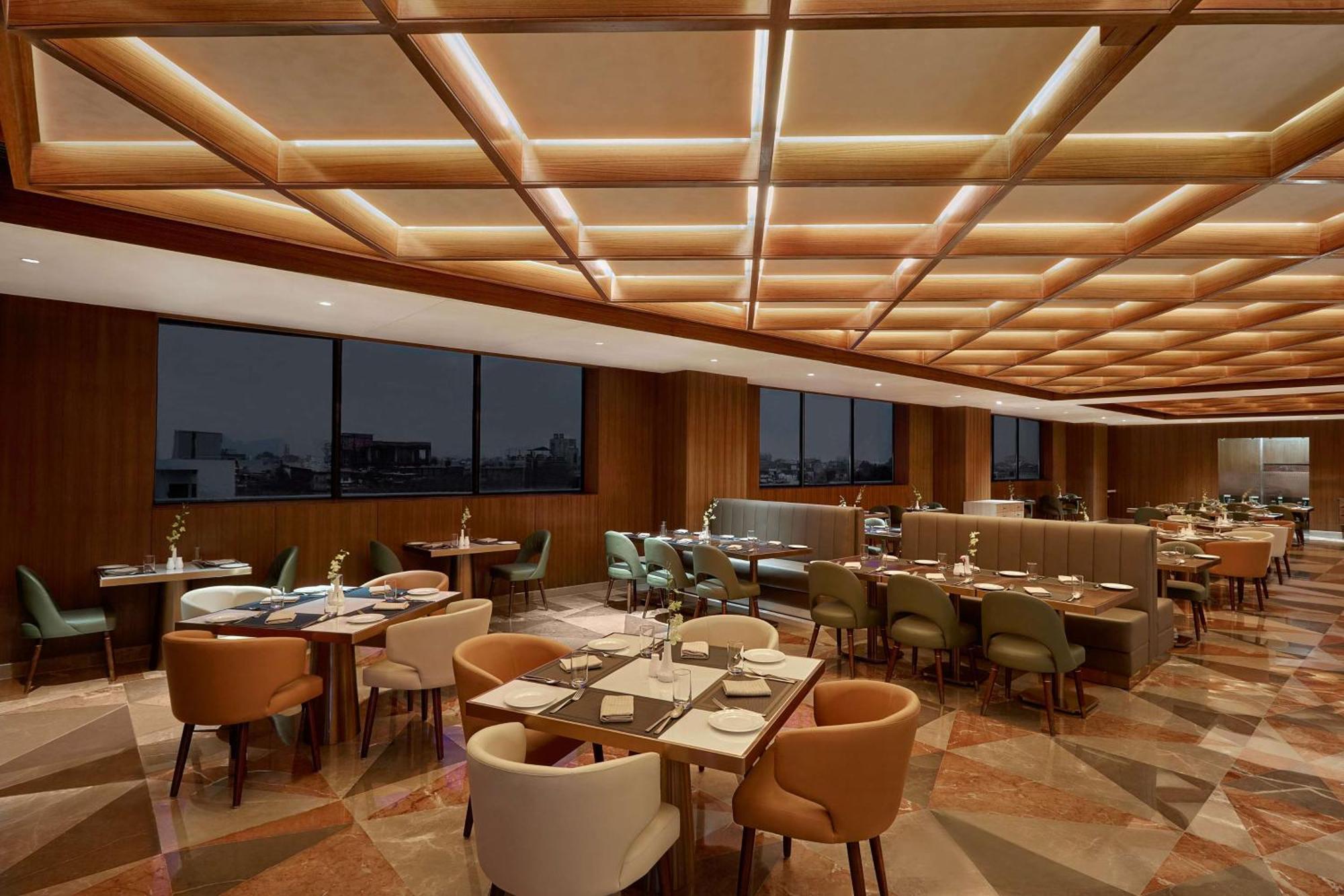 Doubletree By Hilton Váránasí Exteriér fotografie