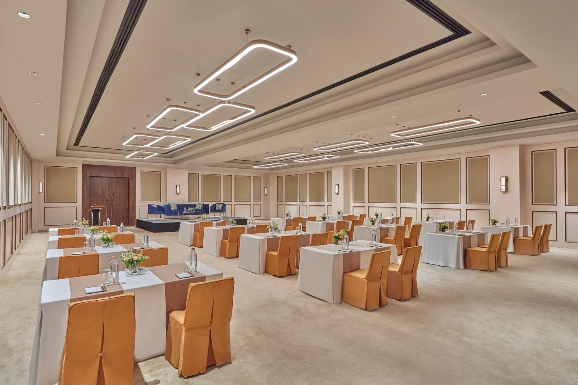 Doubletree By Hilton Váránasí Exteriér fotografie